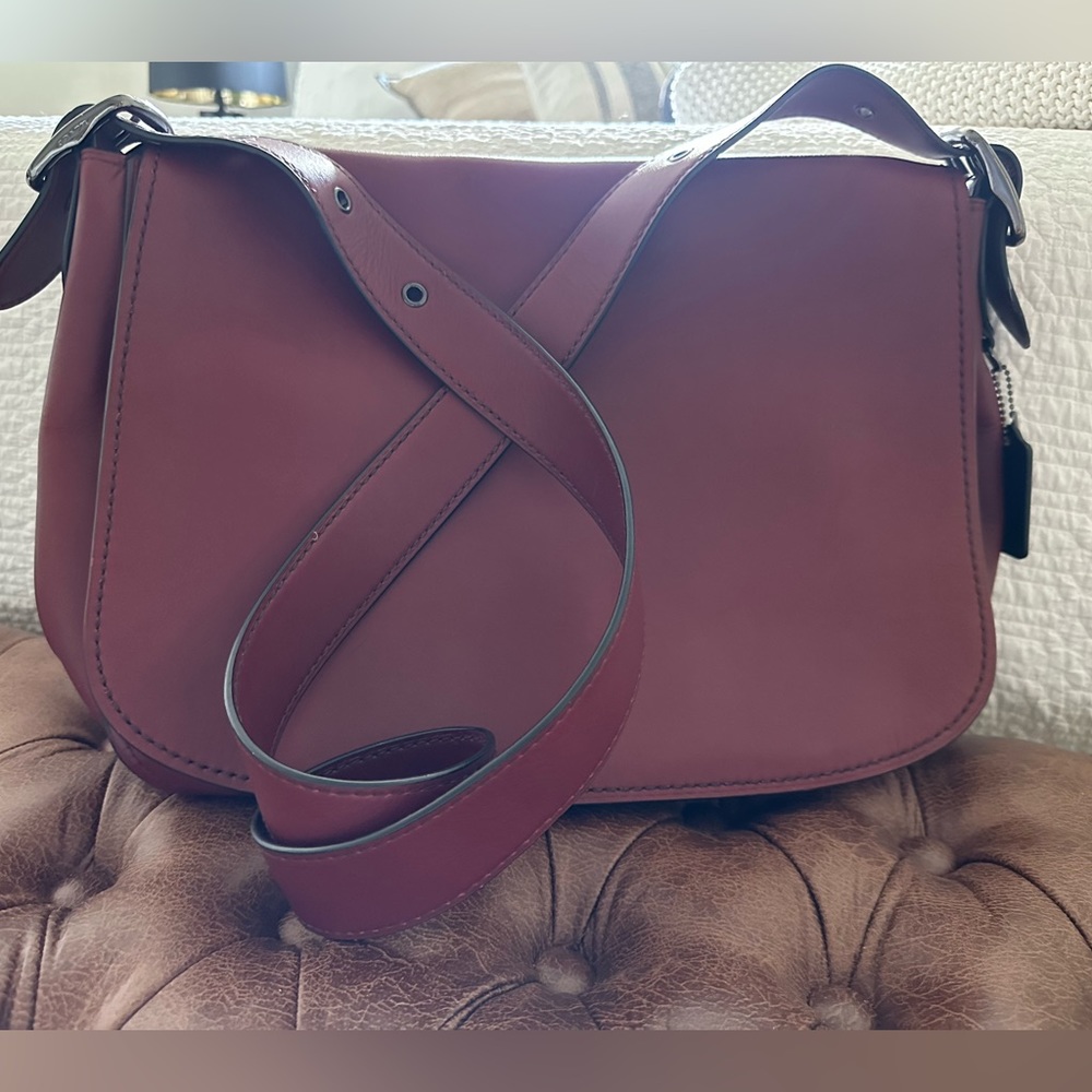 Coach Messenger Bag - fold over burgundy